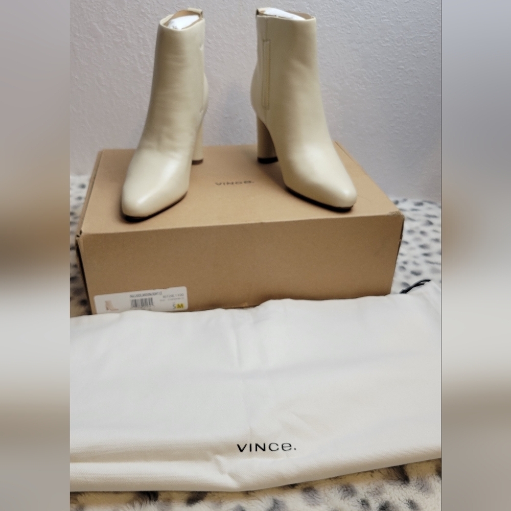 NIB Vince Hillside Leather Bootie In Moonlight Ivory Size 5M - Picture 10 of 11